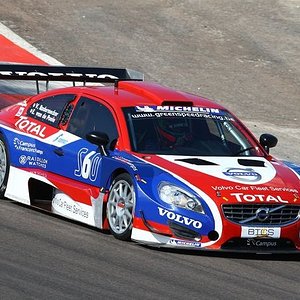 Volvo в различные годы в кузовном чемпионате BTCC