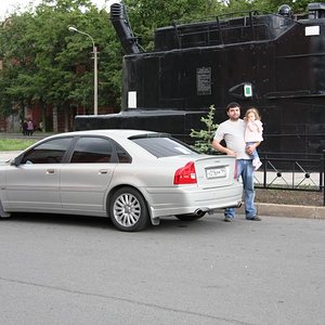 В Кронштадте перед выездом в Москву. С дочерью.