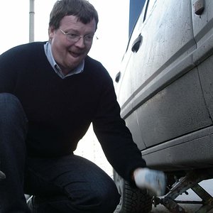 Вовка в 2004 году :)
Проколол колесо на Стародеревенской.