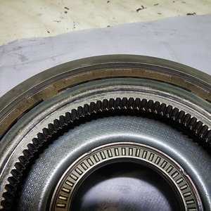 Выработка зубцов в некоторых местах достигает почти 50%