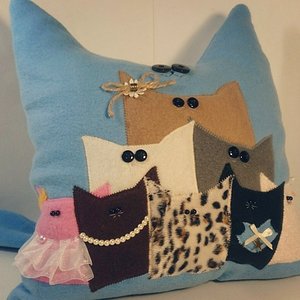 Кот с котиками 1000р