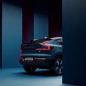 Volvo C40 Recharge, новый Volvo 2022, новый вольво C40,