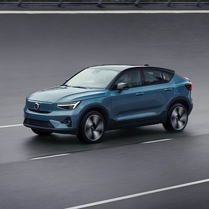 Volvo C40 Recharge, новый Volvo 2022, новый вольво C40,