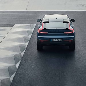 Volvo C40 Recharge, новый Volvo 2022, новый вольво C40,