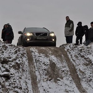 AWD триал clubvolvo на стройплощадке