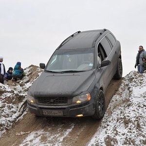 AWD триал clubvolvo на стройплощадке