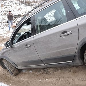 AWD триал clubvolvo на стройплощадке