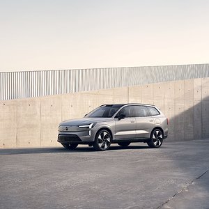 305698_Volvo_EX90.jpg