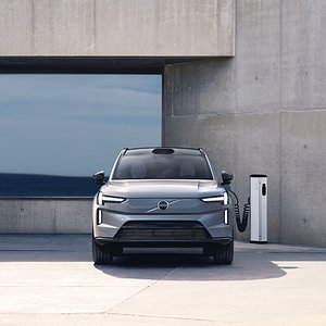 305702_Volvo_EX90.jpg