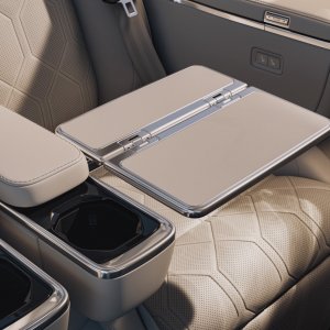 320120_Volvo_EM90_Concept_World_Stills.jpg