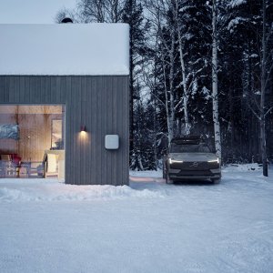 339532_Volvo_EX30_Cross_Country_with_Swedish_winter_cabin.jpg