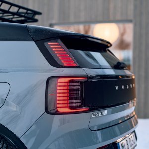 339543_Volvo_EX30_Cross_Country_exterior.jpg