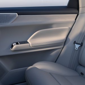 342458_Volvo_ES90_Interior.jpg