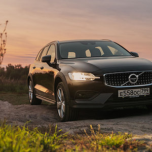 новый Volvo V60 II 2019, фото, отзывы, тест-драйв, обзор