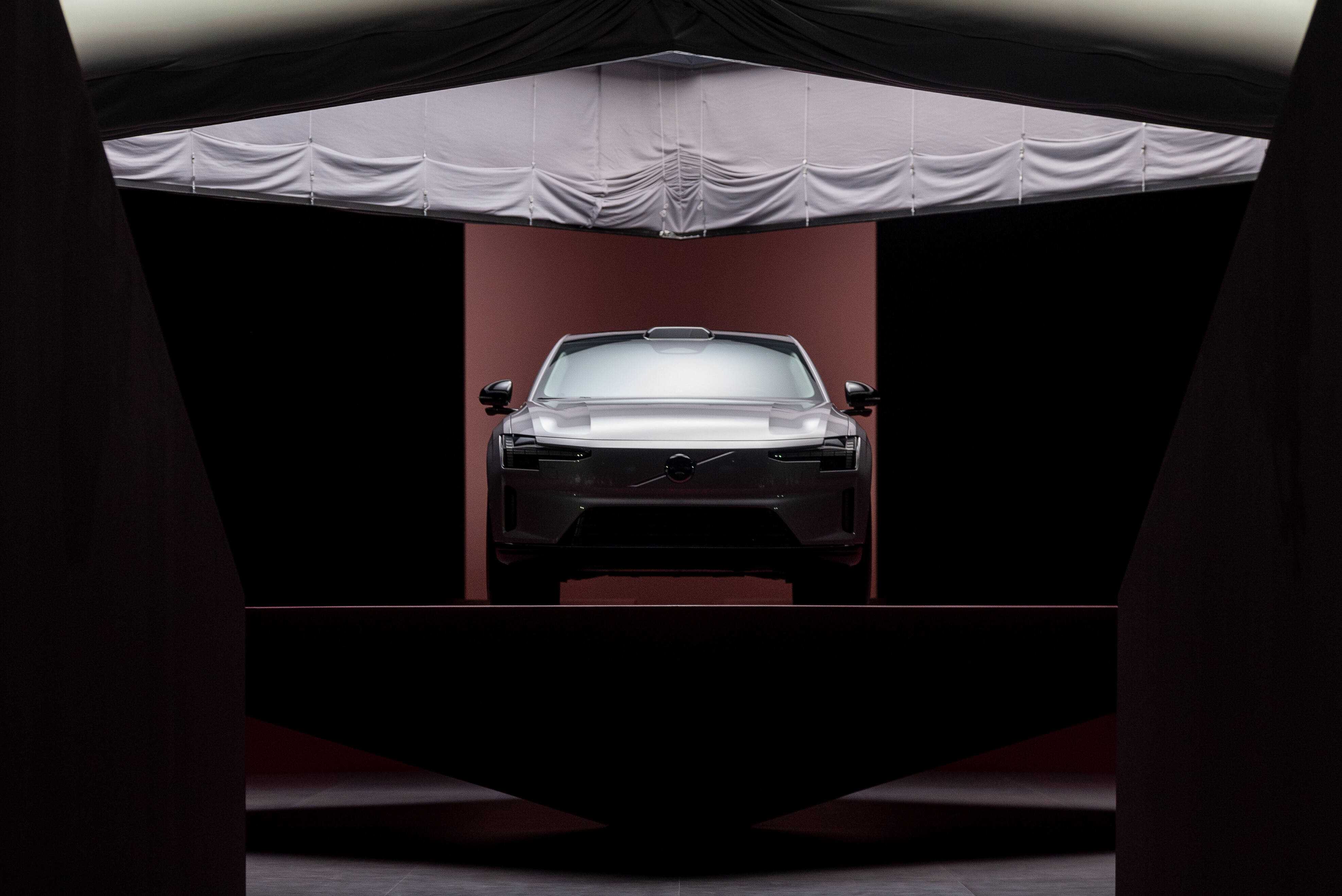 343511_Volvo_ES90_reveal_event.jpg