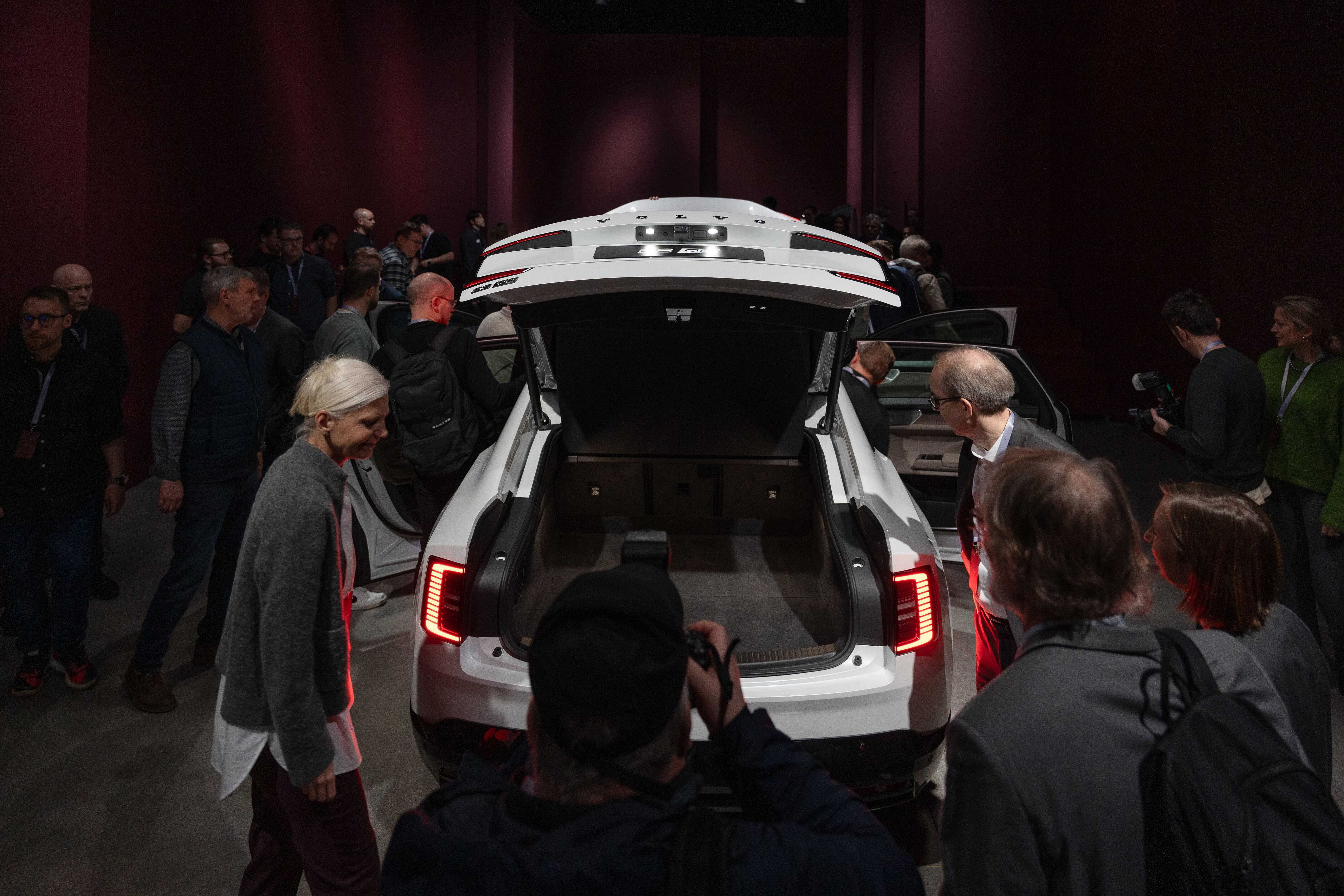 344182_Volvo_ES90_reveal_event.jpg