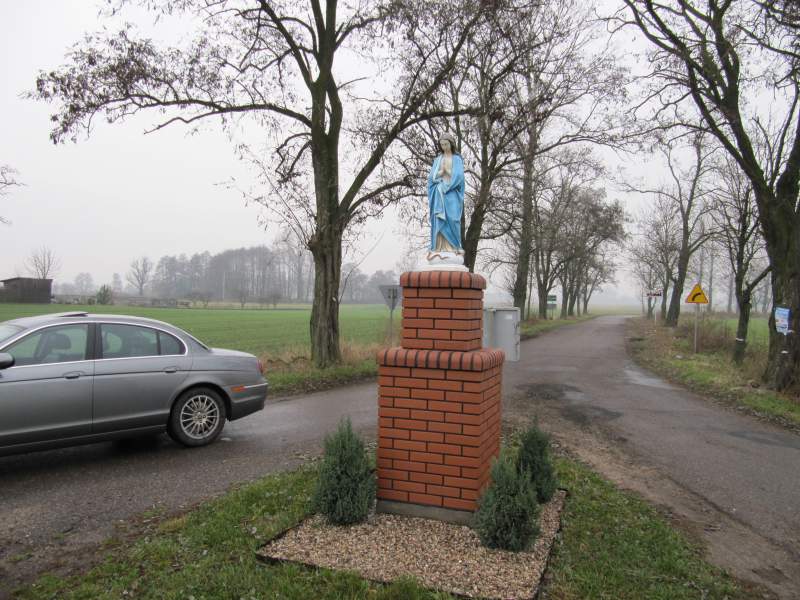 Дева Мария в сельской глубинке
