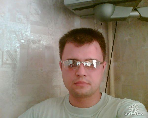 ну а тут я в женских очках со стразиками :-)